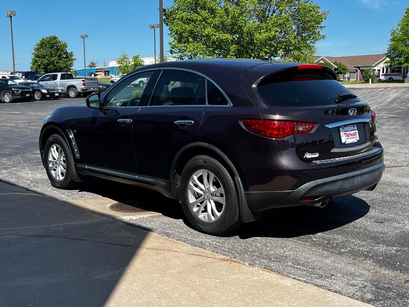 INFINITI QX70 Vehicle Image 06