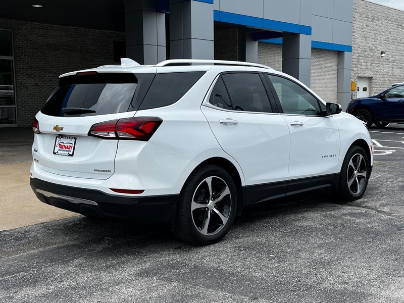 Chevrolet Equinox Vehicle Image 03