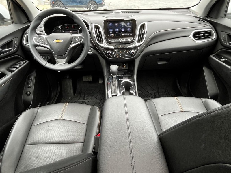 Chevrolet Equinox Vehicle Image 13