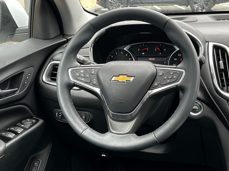 Chevrolet Equinox Vehicle Image 14