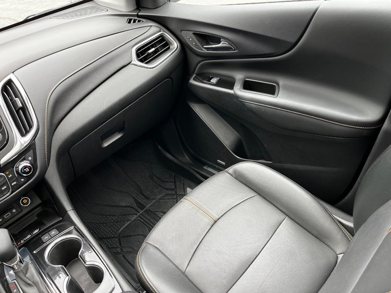 Chevrolet Equinox Vehicle Image 15