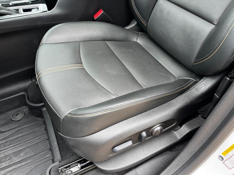 Chevrolet Equinox Vehicle Image 18