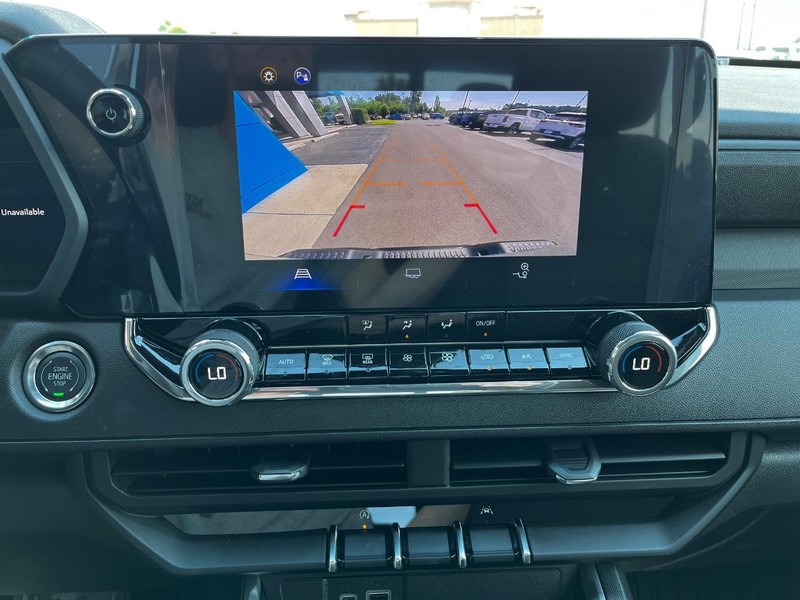 Chevrolet Colorado Vehicle Image 14