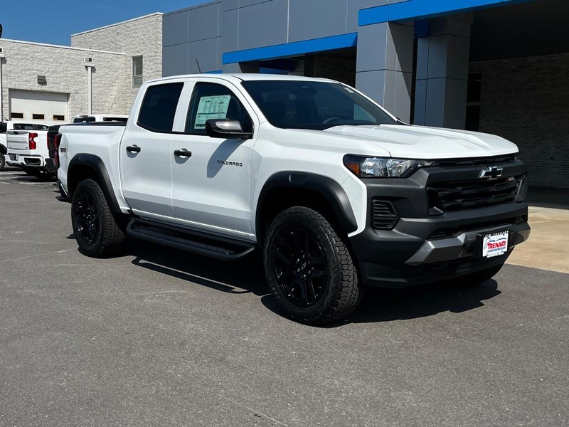Chevrolet Colorado Vehicle Image 02