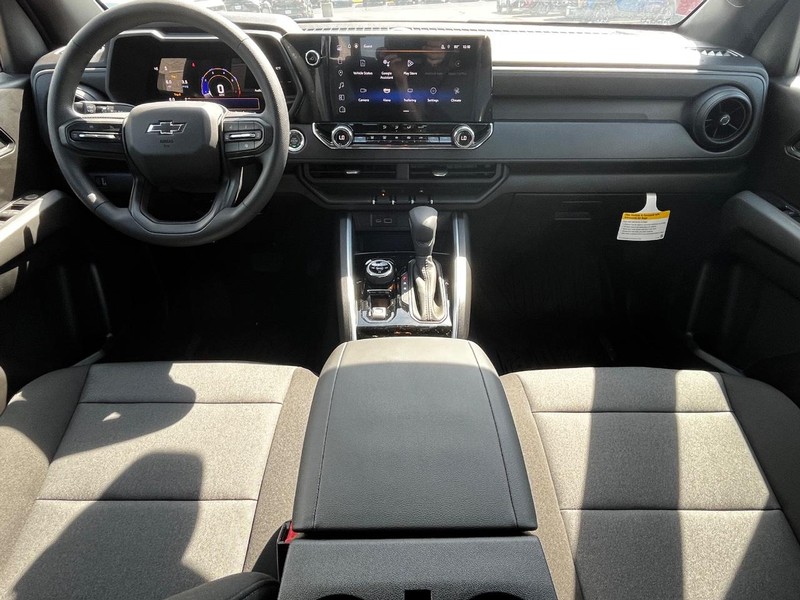 Chevrolet Colorado Vehicle Image 05
