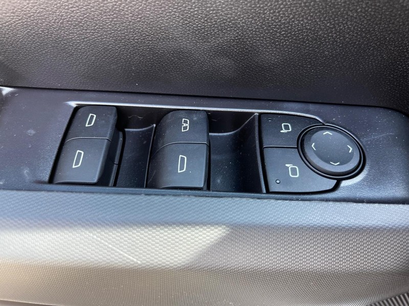Chevrolet Colorado Vehicle Image 08