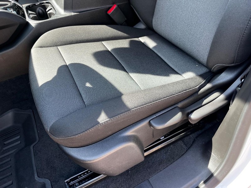 Chevrolet Colorado Vehicle Image 09