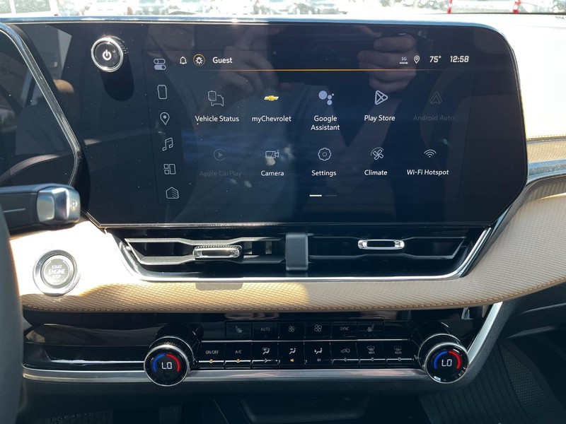 Chevrolet Equinox Vehicle Image 14
