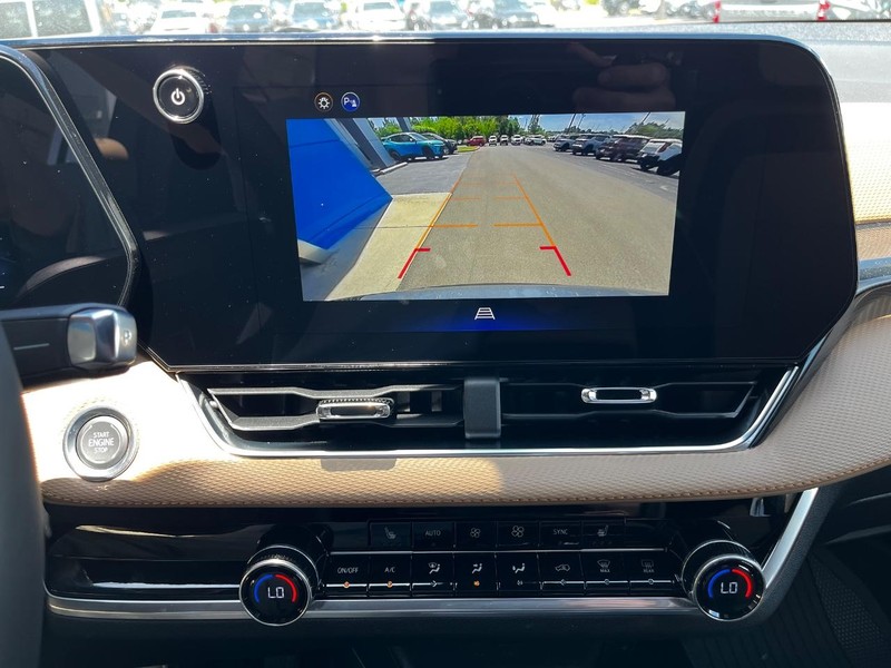 Chevrolet Equinox Vehicle Image 15