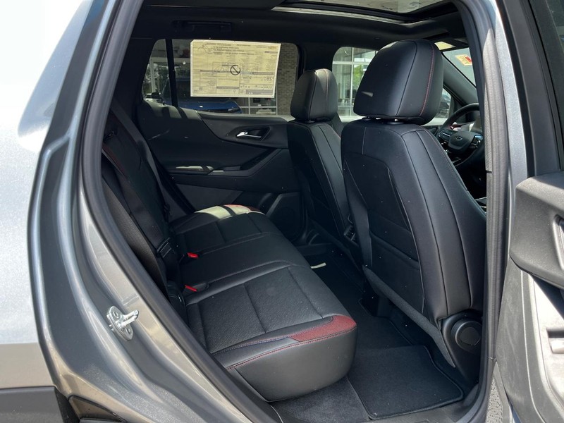 Chevrolet Equinox Vehicle Image 04