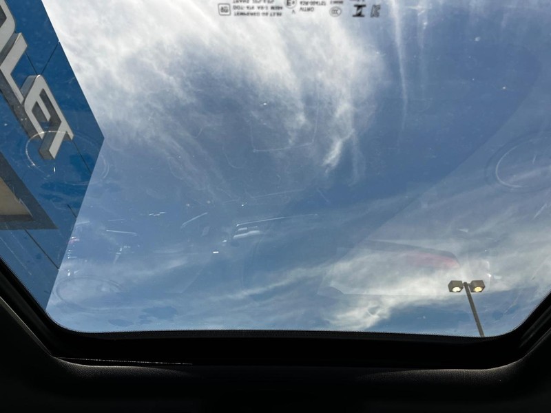 Chevrolet Equinox Vehicle Image 05