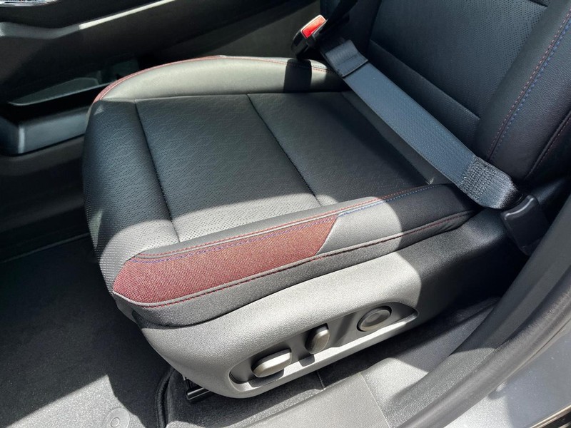 Chevrolet Equinox Vehicle Image 10