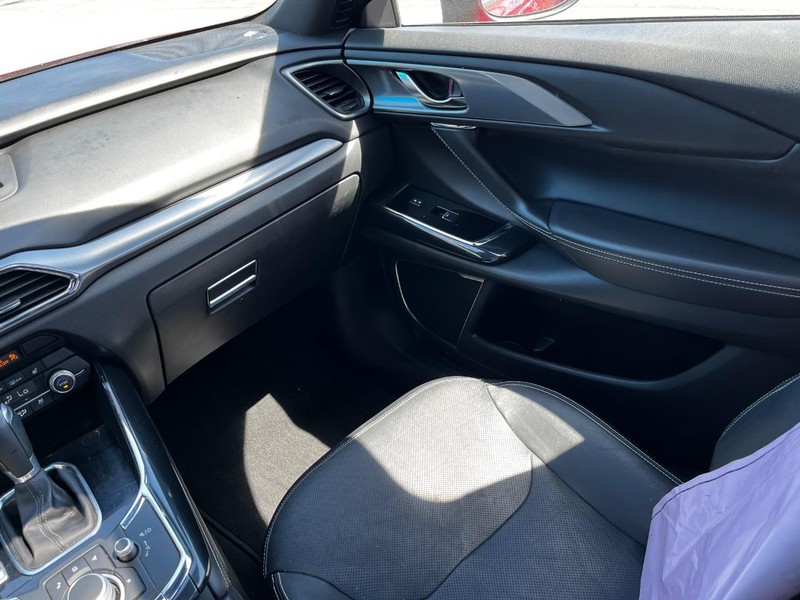 Mazda CX-9 Vehicle Image 16