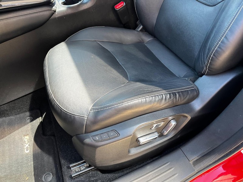 Mazda CX-9 Vehicle Image 18