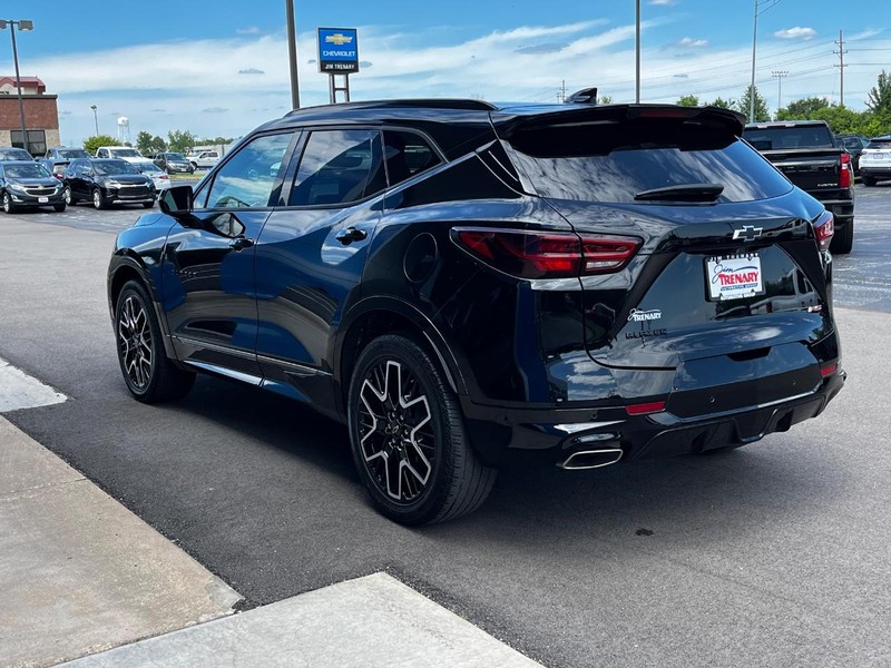 Chevrolet Blazer Vehicle Image 06