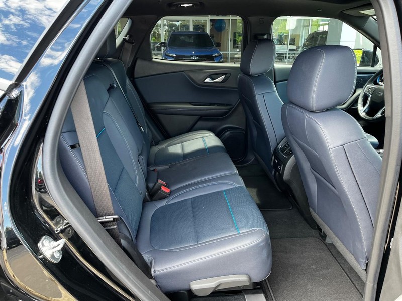 Chevrolet Blazer Vehicle Image 10