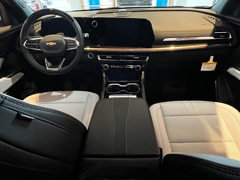 Chevrolet Traverse Vehicle Image 07