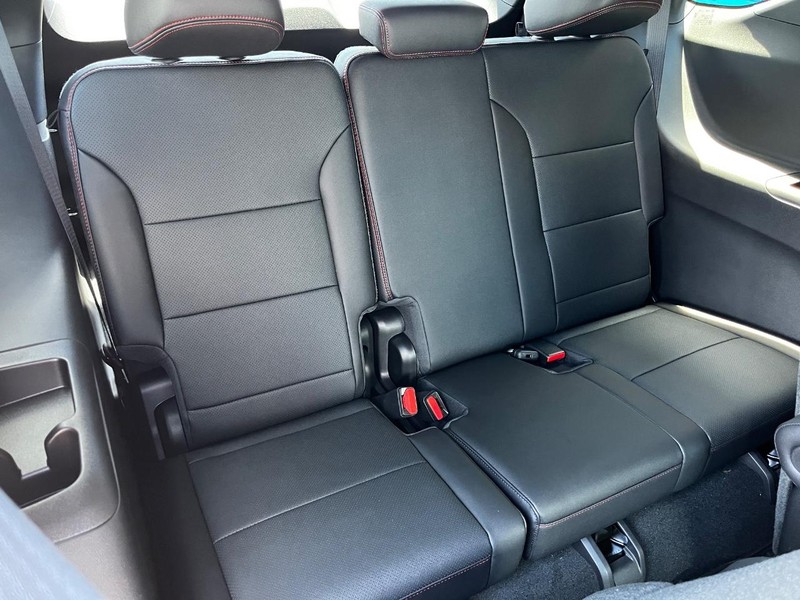 Chevrolet Traverse Vehicle Image 05