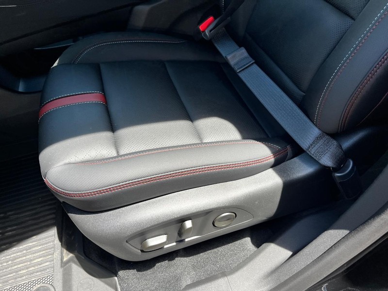 Chevrolet Traverse Vehicle Image 12