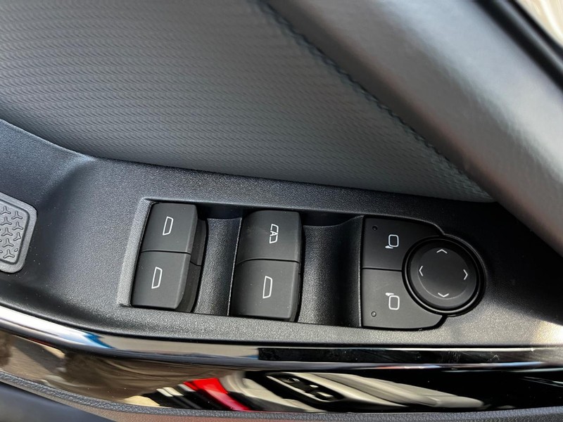 Chevrolet Equinox Vehicle Image 08