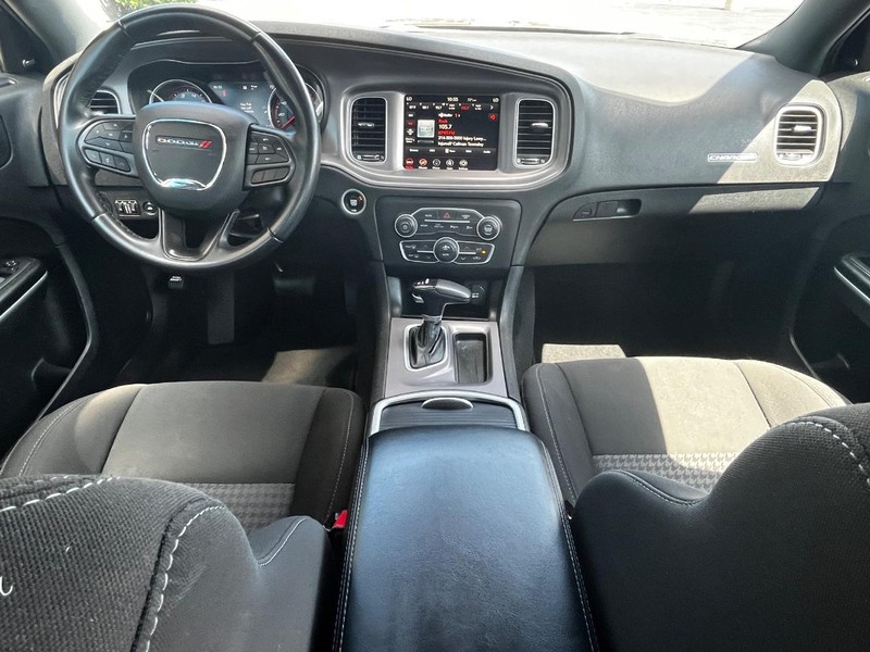 Dodge Charger Vehicle Image 12