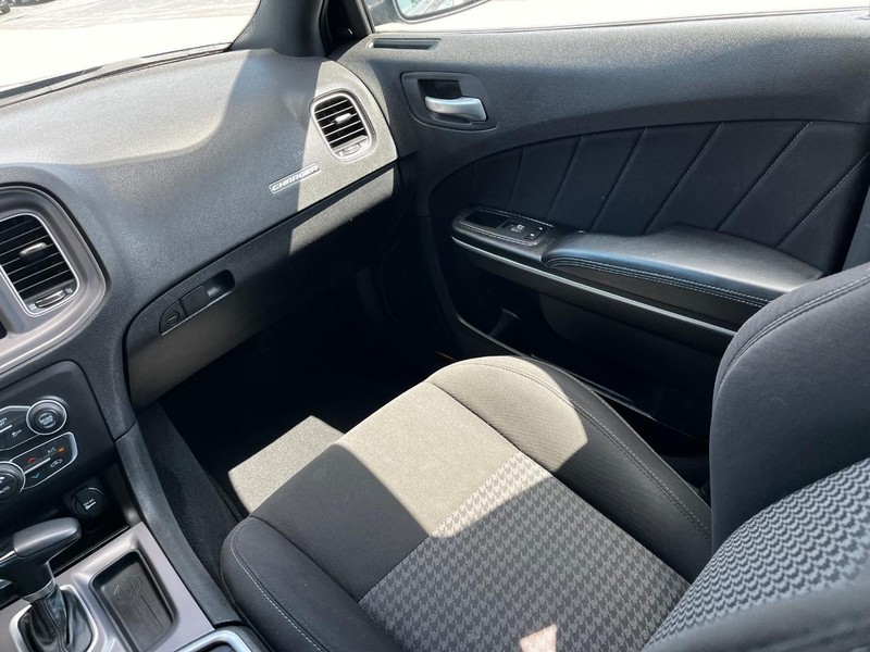 Dodge Charger Vehicle Image 14
