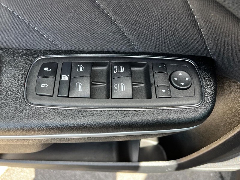 Dodge Charger Vehicle Image 15