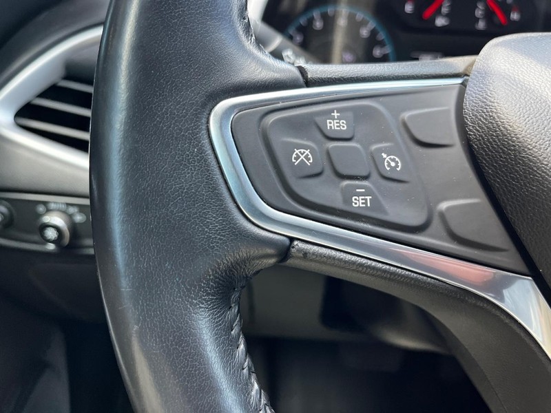 Chevrolet Malibu Vehicle Image 16