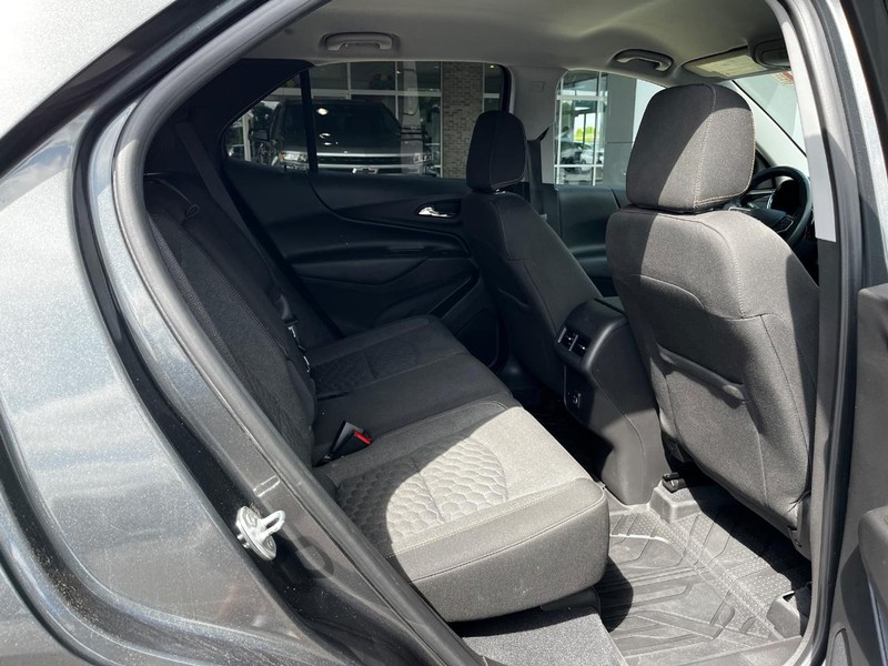 Chevrolet Equinox Vehicle Image 10