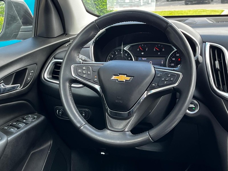 Chevrolet Equinox Vehicle Image 12