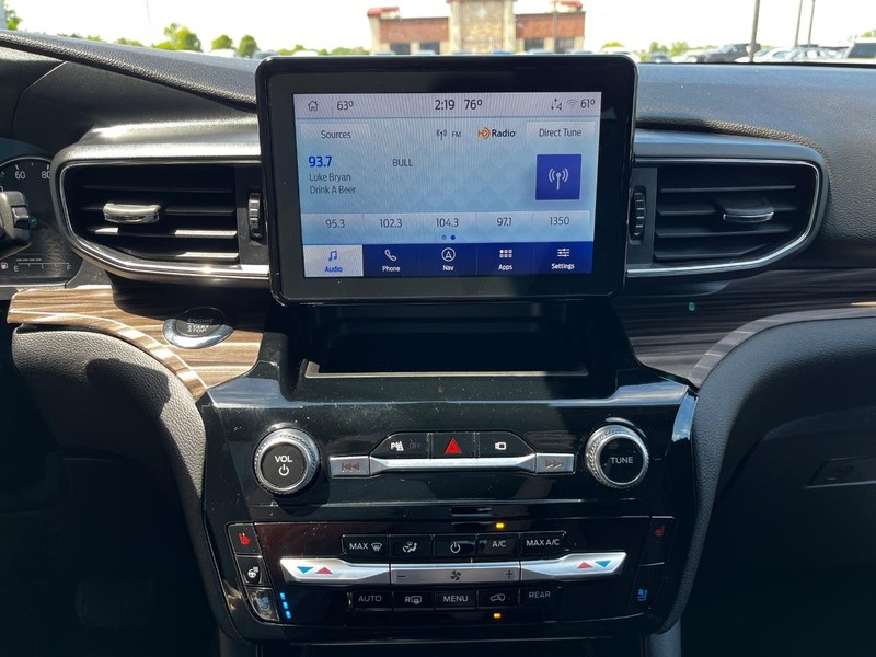 Ford Explorer Vehicle Image 23