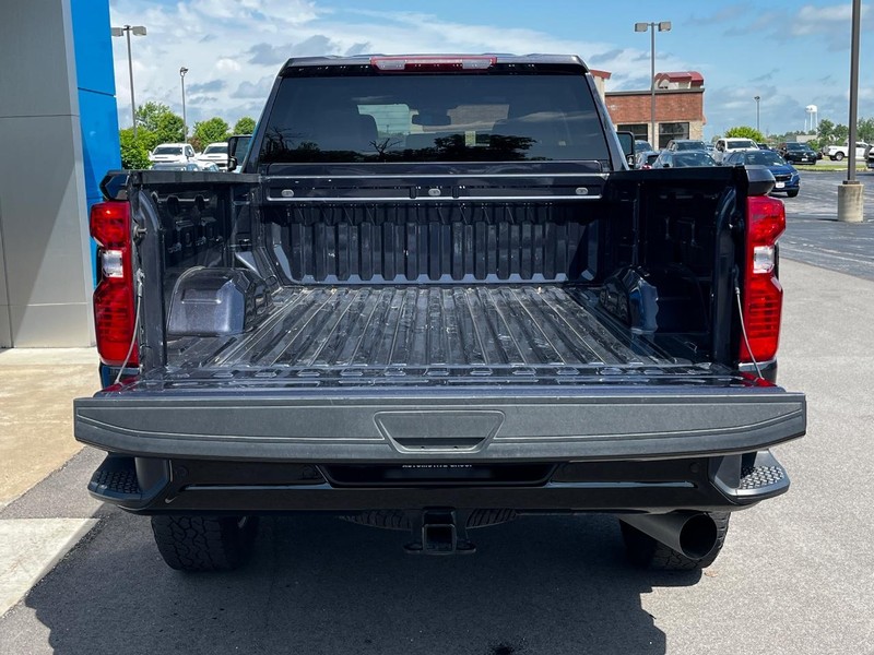 Chevrolet Silverado 2500HD Vehicle Image 05