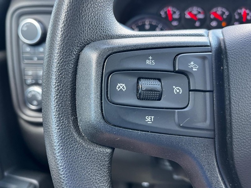 Chevrolet Silverado 2500HD Vehicle Image 17