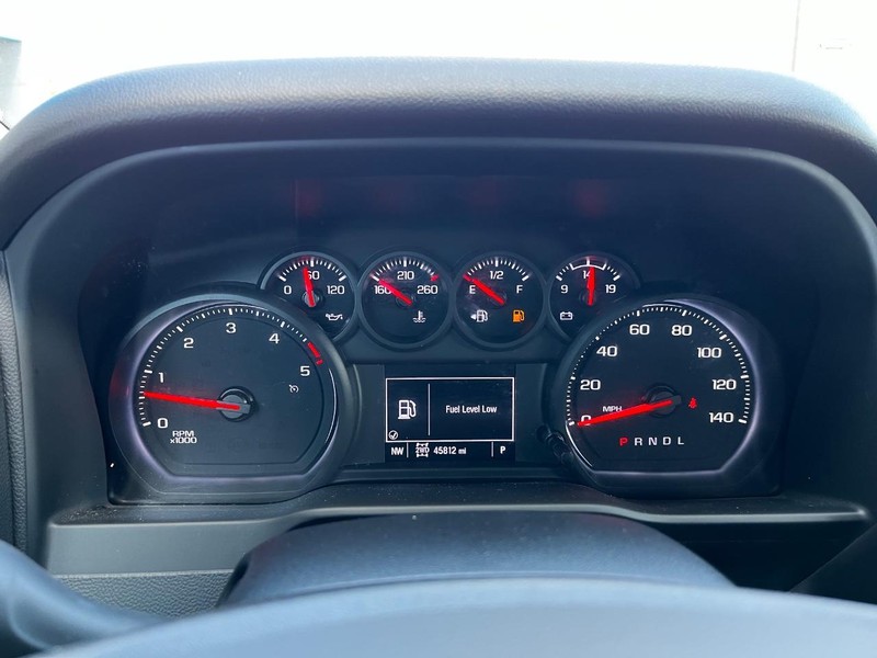 Chevrolet Silverado 2500HD Vehicle Image 18