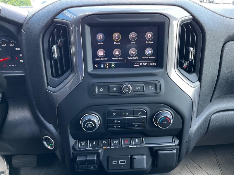 Chevrolet Silverado 2500HD Vehicle Image 19