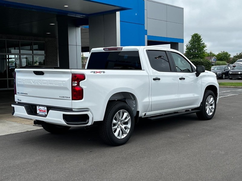 Chevrolet Silverado 1500 Vehicle Image 03
