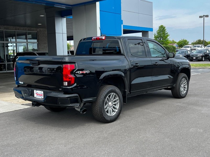 Chevrolet Colorado Vehicle Image 03