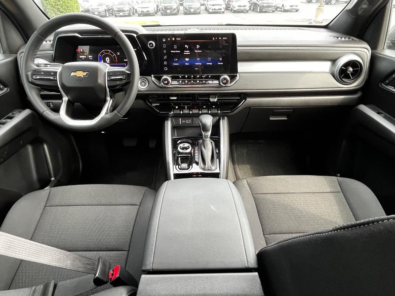 Chevrolet Colorado Vehicle Image 05