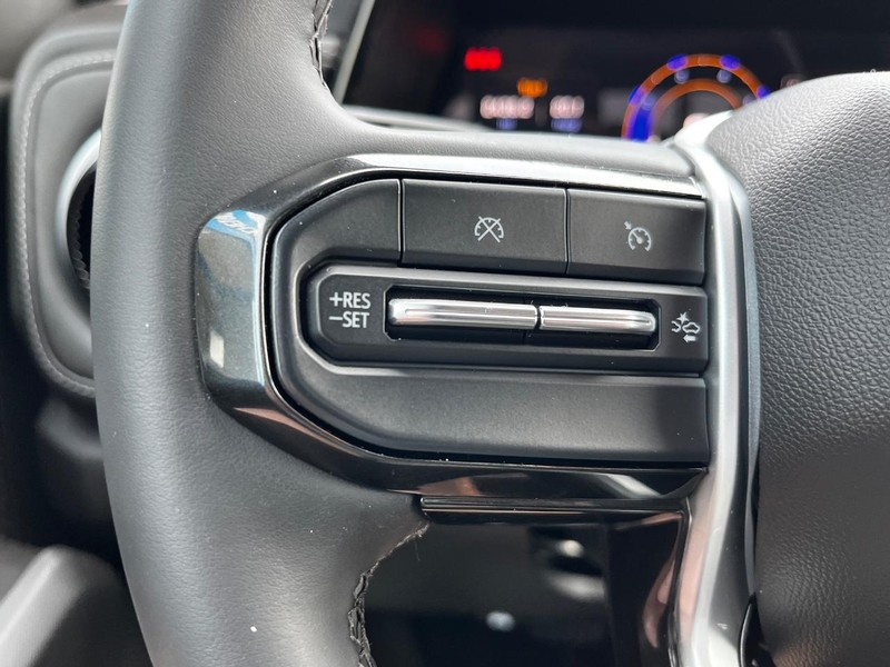 Chevrolet Colorado Vehicle Image 09