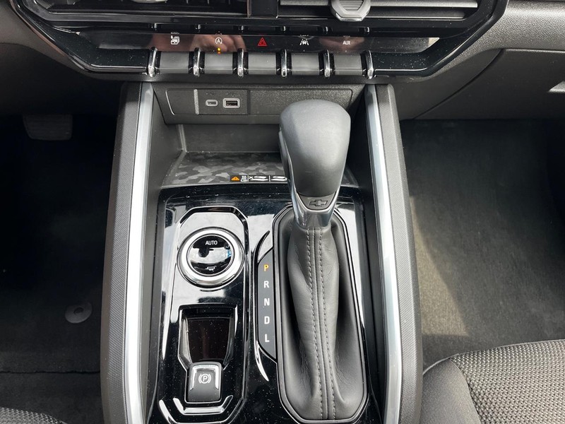 Chevrolet Colorado Vehicle Image 12