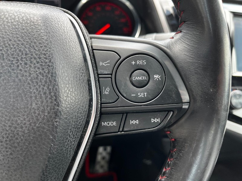 Toyota Camry Vehicle Image 17