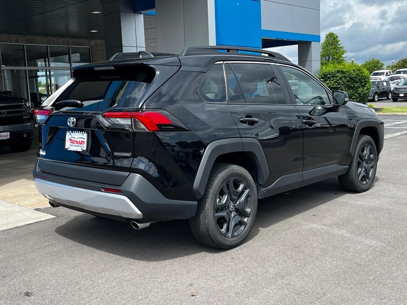 Toyota RAV4 Vehicle Image 03