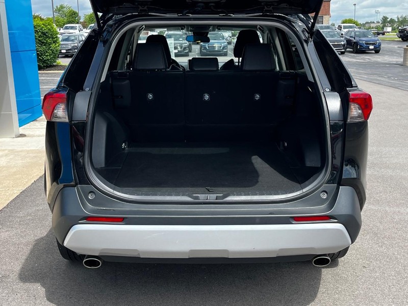 Toyota RAV4 Vehicle Image 05