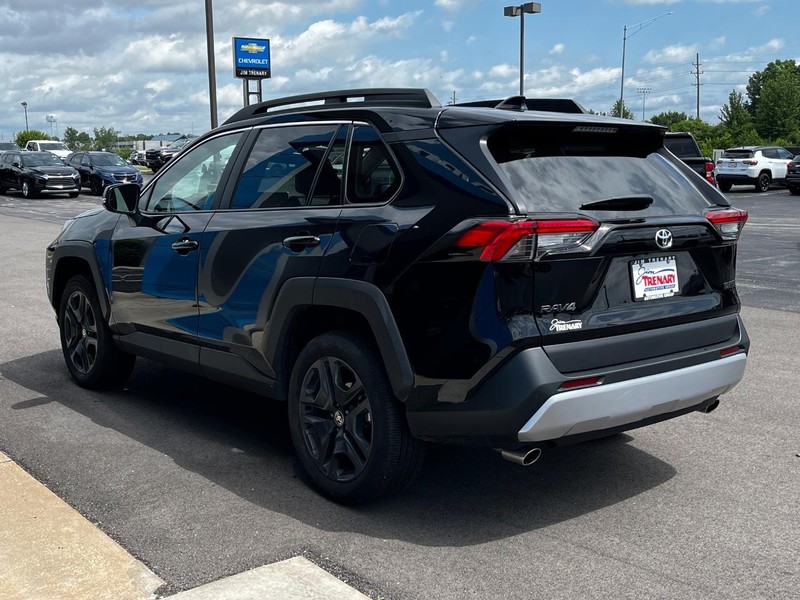 Toyota RAV4 Vehicle Image 06