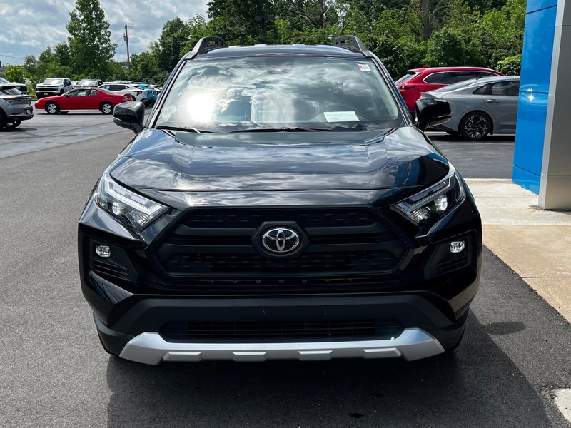 Toyota RAV4 Vehicle Image 09