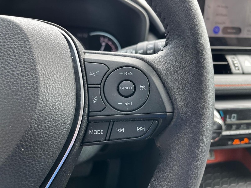 Toyota RAV4 Vehicle Image 17