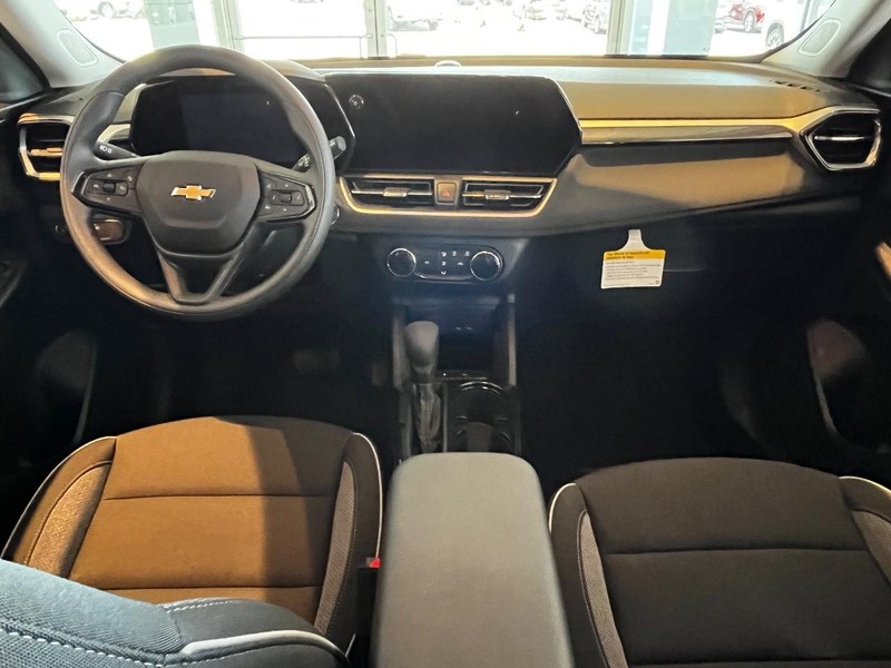 Chevrolet TrailBlazer Vehicle Image 05