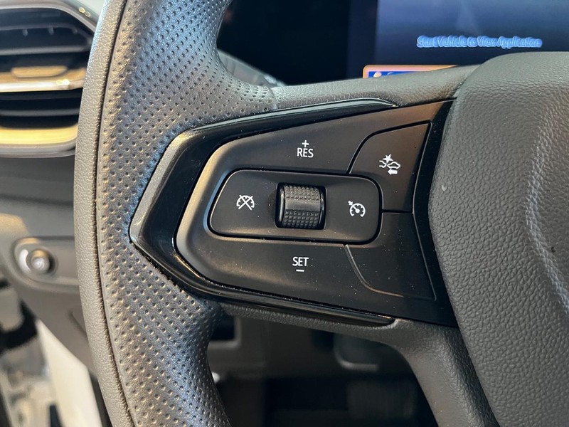 Chevrolet TrailBlazer Vehicle Image 10