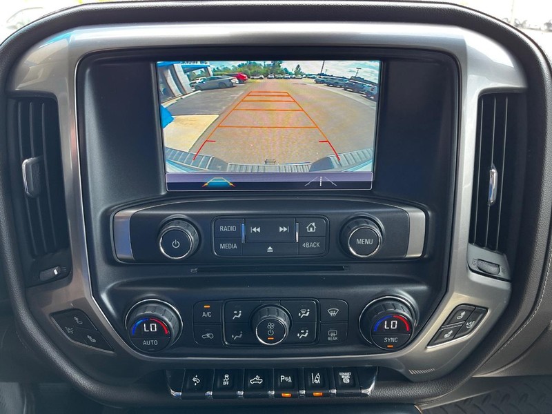 Chevrolet Silverado 3500HD Built After Aug 14 Vehicle Image 21