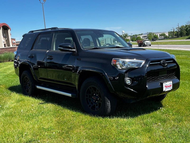 Toyota 4Runner Vehicle Image 02
